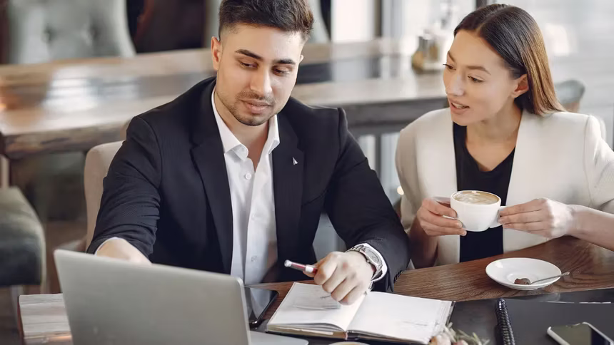 How to Sell Without Sounding Salesy: A Guide for Direct Sellers